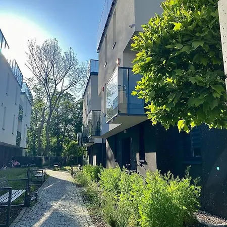 Separate In A New Townhouse In Warschau