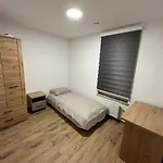 Separate In A New Townhouse In Vendégház